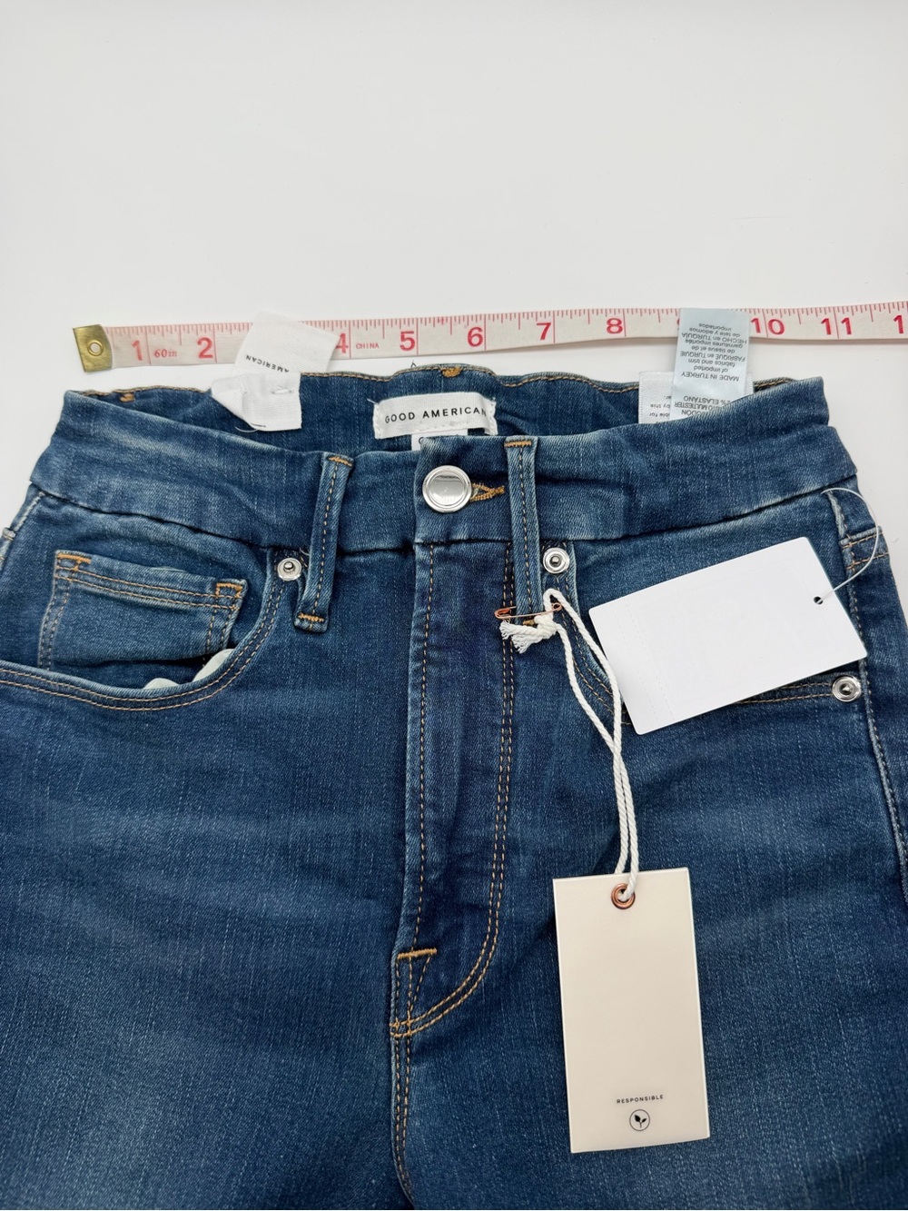 Good American Good Waist Raw Edge Skinny Jeans 00/24 - Picture 6 of 9